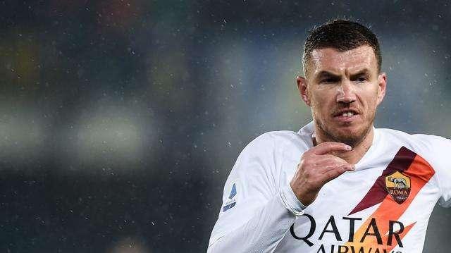 Roma, sono 21 i convocati per la gara con l'Inter. Dzeko parte per Milano, out Fazio
