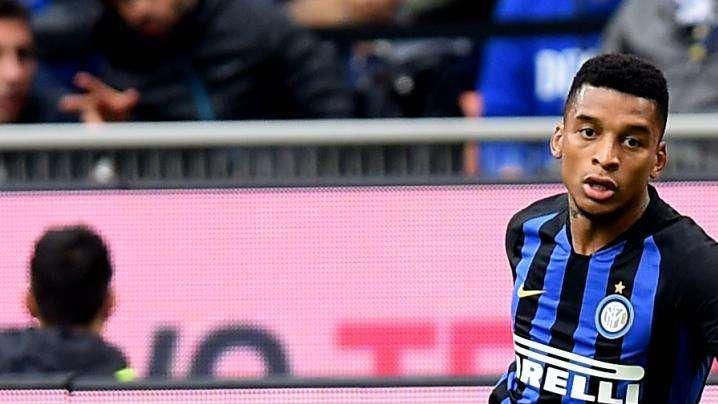 Inter, si ferma Dalbert: distrazione al gemello mediale della gamba sinistra per il brasiliano