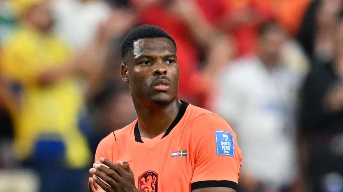 Dumfries, che numeri contro la Svezia! E il dato sugli ultimi 2 Mondiali...