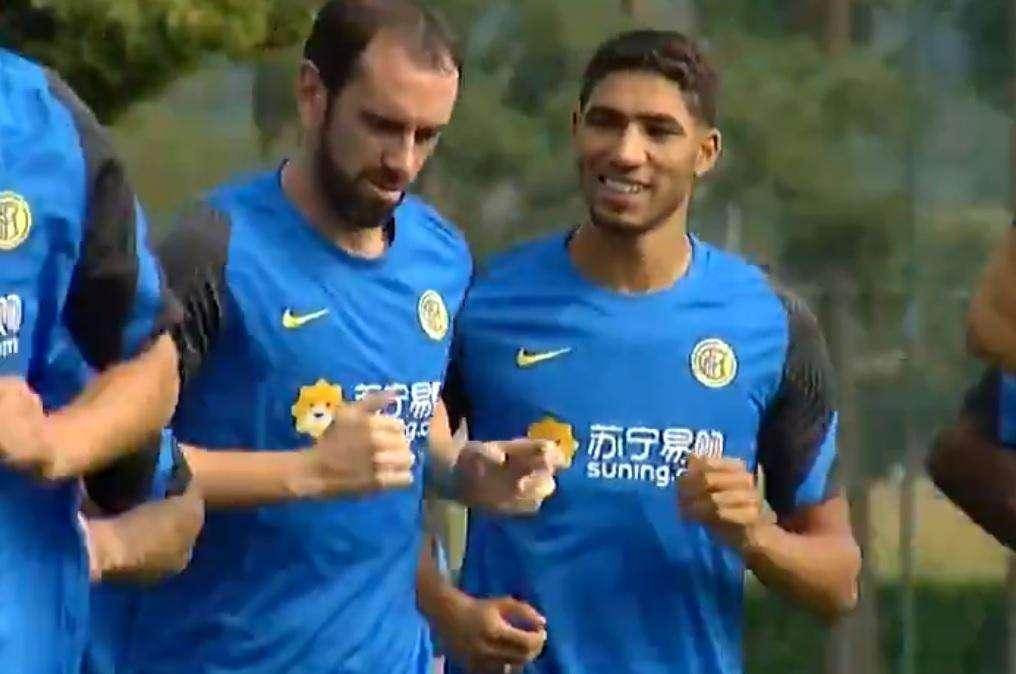 Numeri: Hakimi col 98 (in attesa del 2). Radja e Perisic scambiano 14 e 44, Candreva e Godin out
