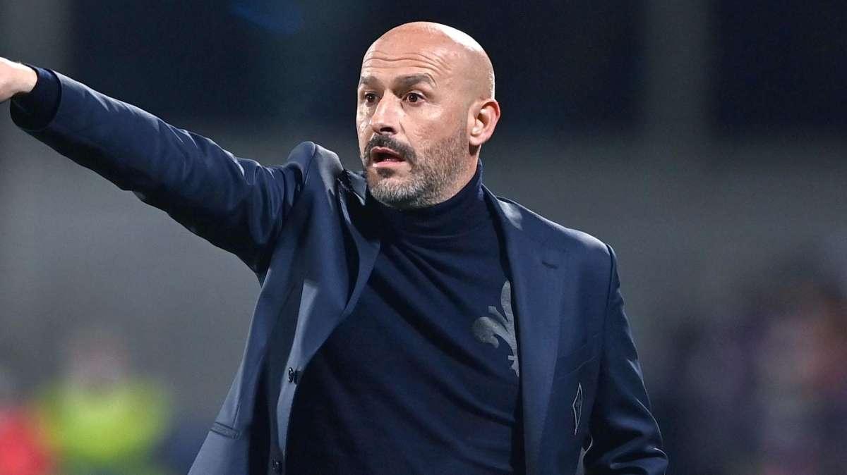 Italiano punta su Vlahovic: "Sono convinto che avrà preparato bene la partita di stasera, farò il tifo per lui"