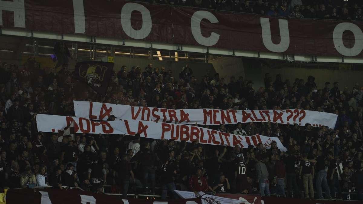 TS - Discriminazione territoriale, è sfida aperta a Tosel: la curva interista insulta tutti, anche se stessa!