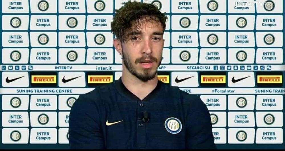 Lungo focus tattico ad Appiano, poi sessione di tiri. Bel gol di Vrsaljko