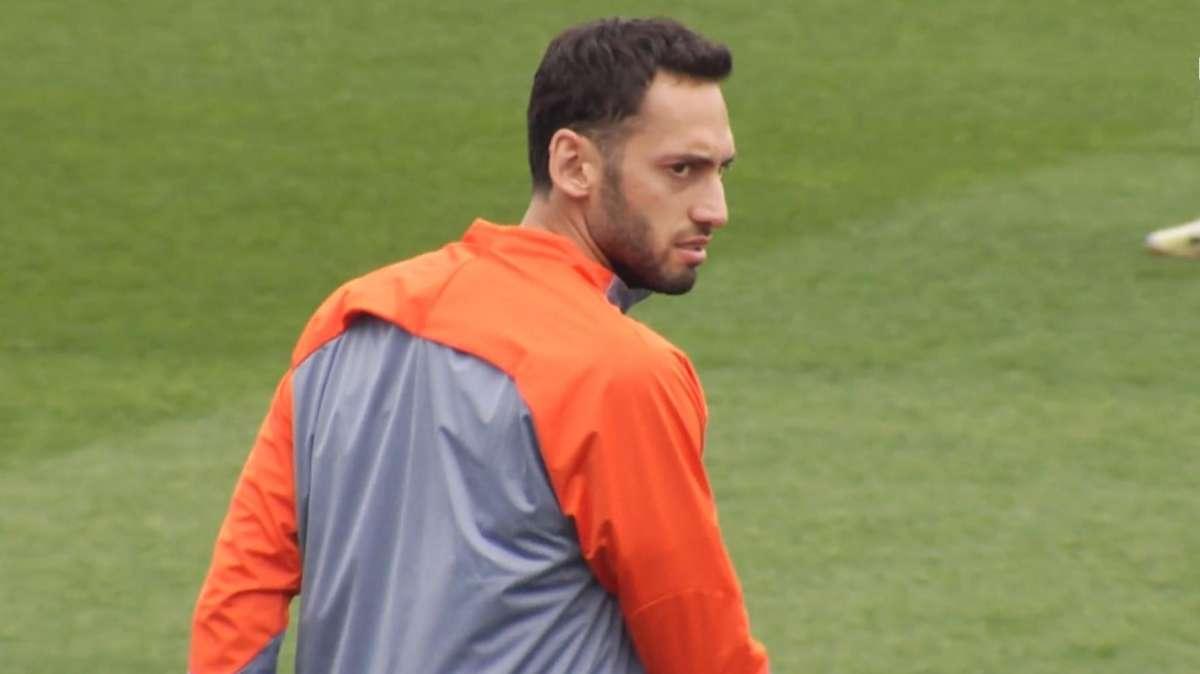 Inzaghi ritrova Calhanoglu. Da domani in gruppo anche Dimarco e Lautaro