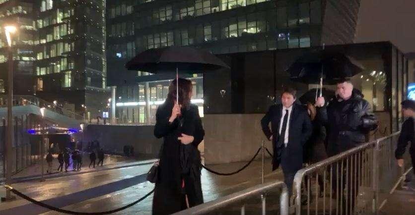VIDEO - Cena di Natale, arriva l'allenatore interista Antonio Conte
