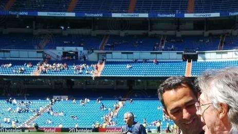 FOTO - Djorkaeff rincontra Moratti: ecco l'abbraccio