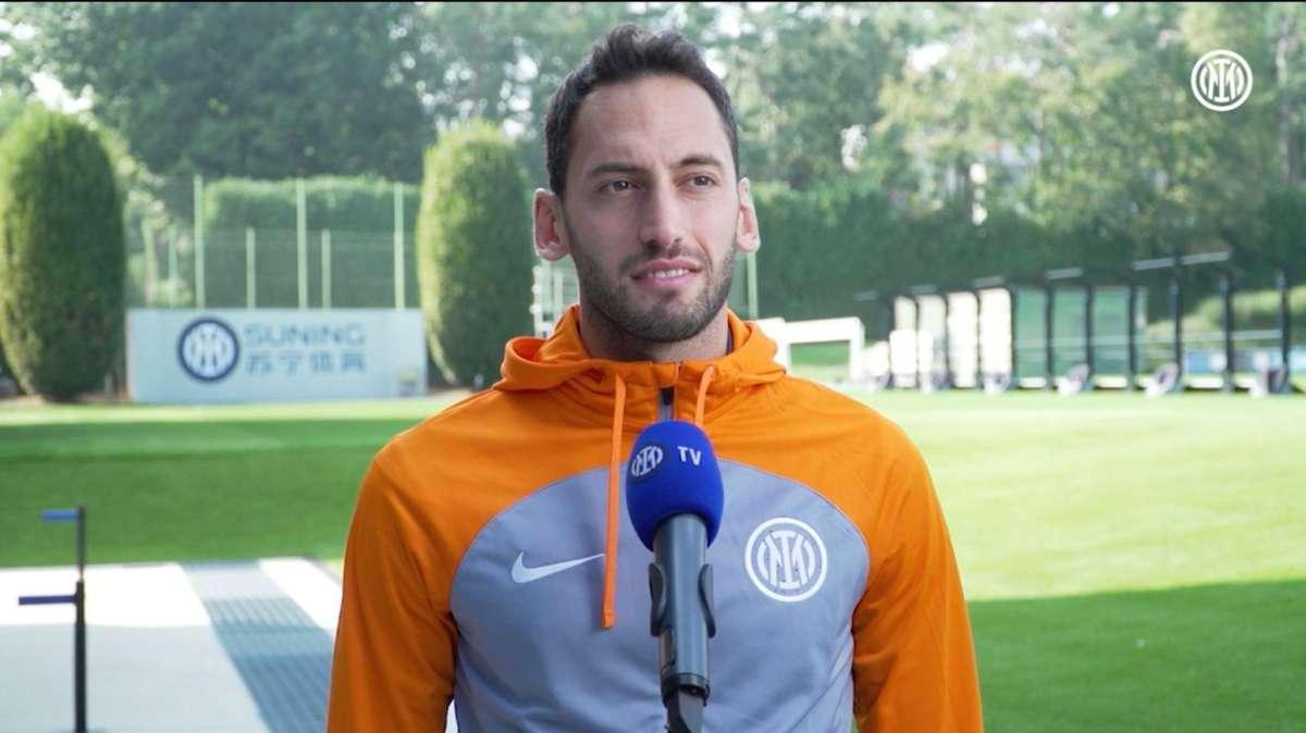 Calhanoglu a ITV: "Benfica avversario forte, ma l'abbiamo preparata bene. Siamo pronti"