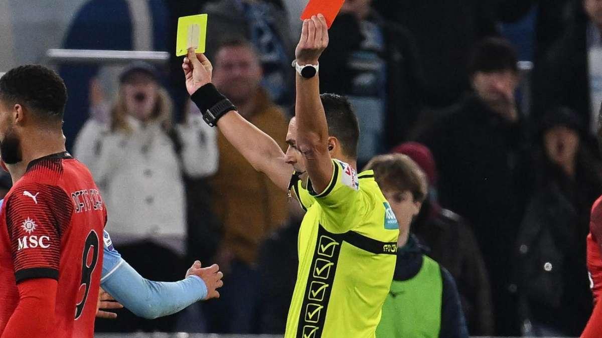 Arbitraggio flop in Lazio-Milan: per Di Bello un altro mese di stop. Fu bloccato anche dopo Juventus-Bologna