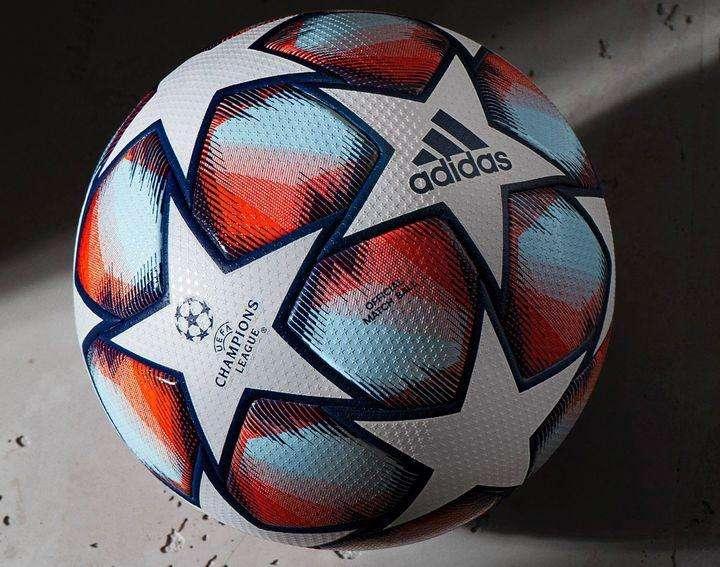 FOTO - Uefa, svelato il pallone della fase a gironi di Champions League 2020-21