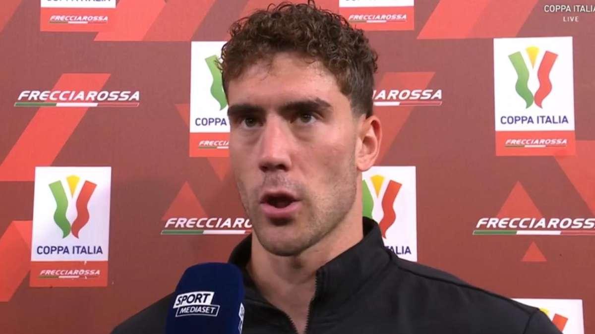 Juventus, euforia Vlahovic: “L’anno prossimo dobbiamo vincere tutto”. Poi si complimenta con l’Inter