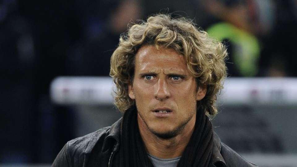 Forlan ha firmato la risoluzione: con l'Inter è finita. Risparmio netto da...