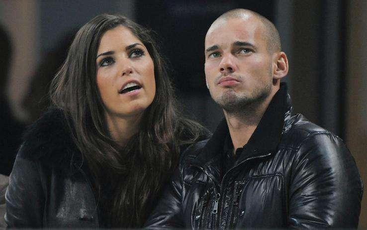Sneijder e Yolanthe, un tweet verso il Cagliari e...