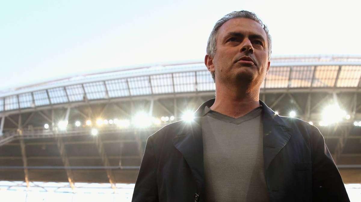 Mou: "Che stress in Italia". E a Ibrahimovic replica...