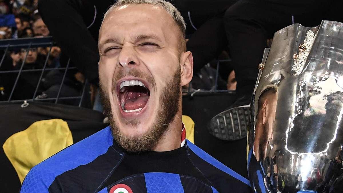 Iniziate le aste per i palloni dei tre gol della Supercoppa: in palio c'è la sfera insaccata da Dimarco