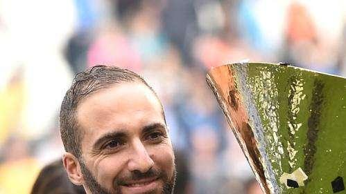 Nela: "Higuain per Icardi? Guadagnerebbe l'Inter"