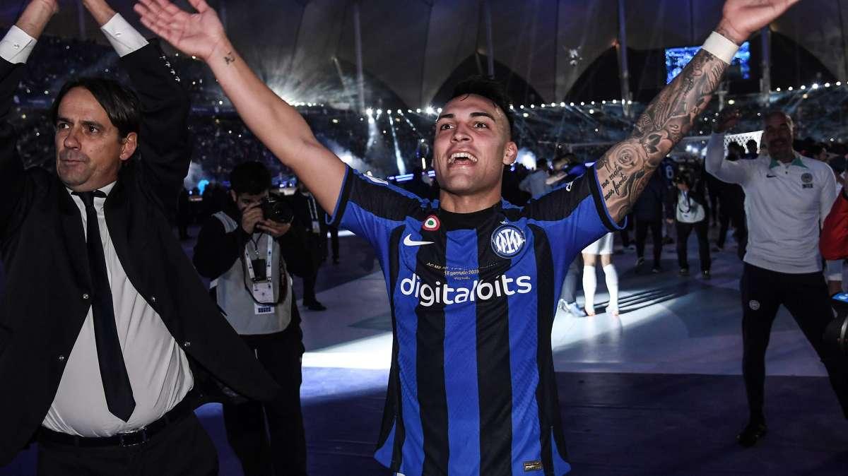 L'Inter trionfa, Lautaro manda un chiaro messaggio al Milan: "Un'altra coppa a casa, Milano siamo noi"