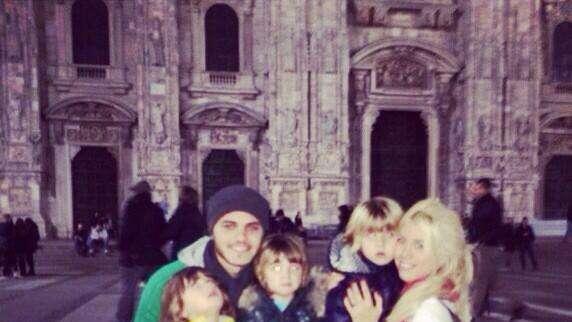 FOTO - Icardi sorridente: "Passeggiata al Duomo"