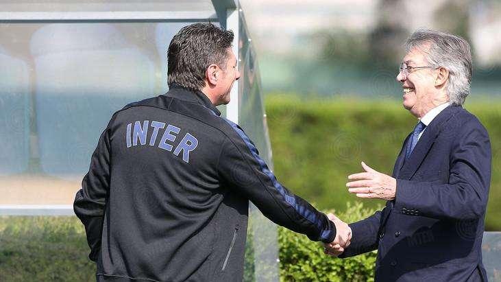 FOTO - Mazzarri-Moratti, stretta di mano e cordialità