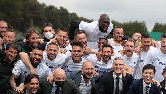 Corsera - Conte e dirigenti, decisione univoca: avanti insieme o via tutti. Zhang-Cairo, vertice su fondi e Superlega