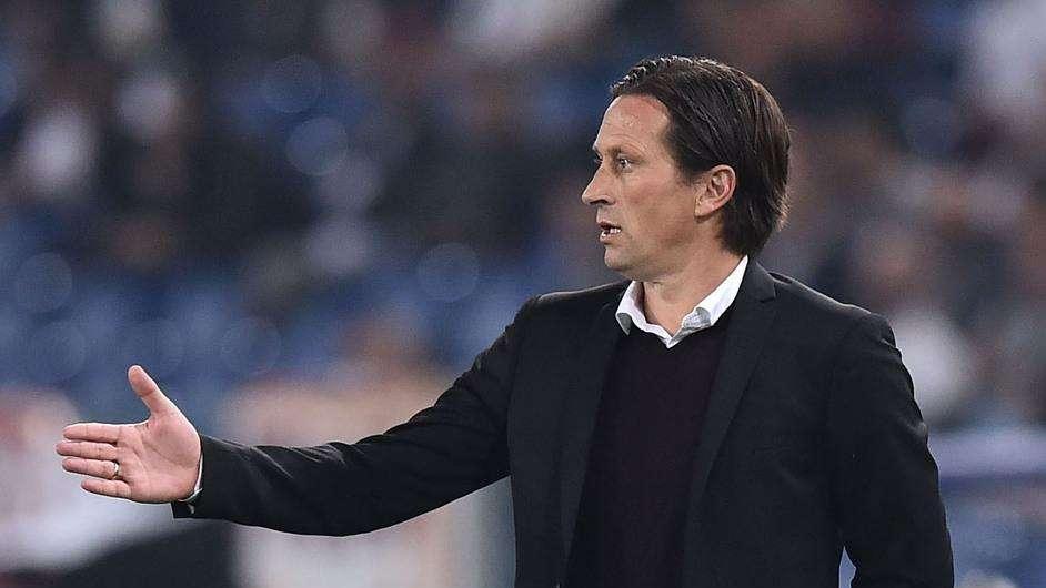 Benfica, Schmidt: "Contro l'Inter mancherà Otamendi, fondamentale dare minutaggio ad altri"