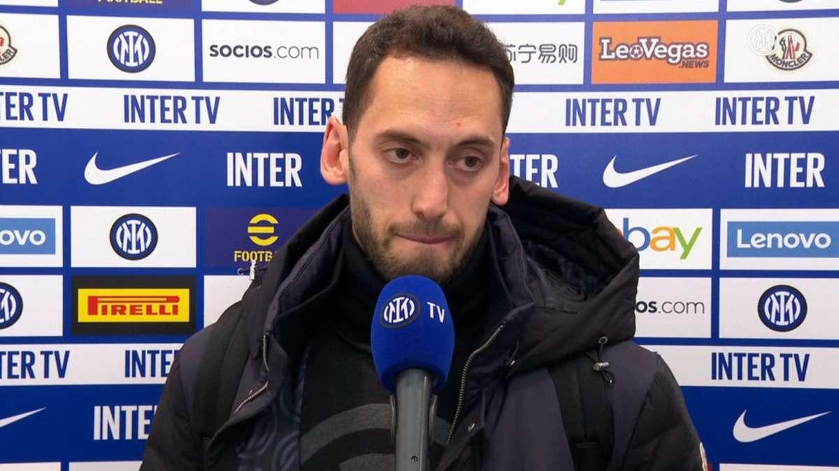 Calhanoglu a ITV: "È stato difficile trovare il gol in dieci, l'arbitro ha deciso così e lo rispettiamo"