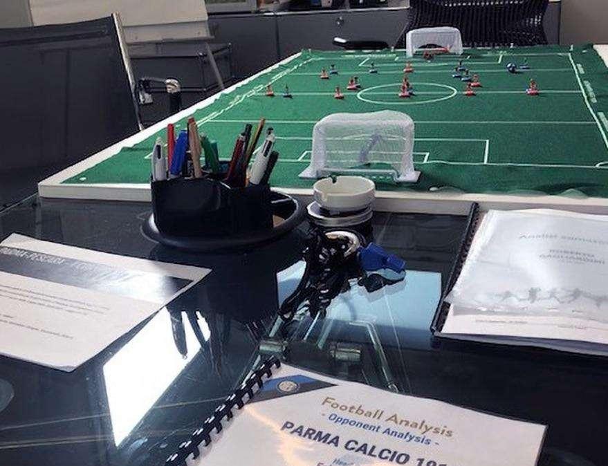 Conte studia il Parma: "Il mio ufficio, la mia seconda casa. Al lavoro"