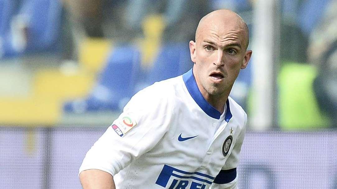 Fernando Gago ko: chance Mondiale per Cambiasso?