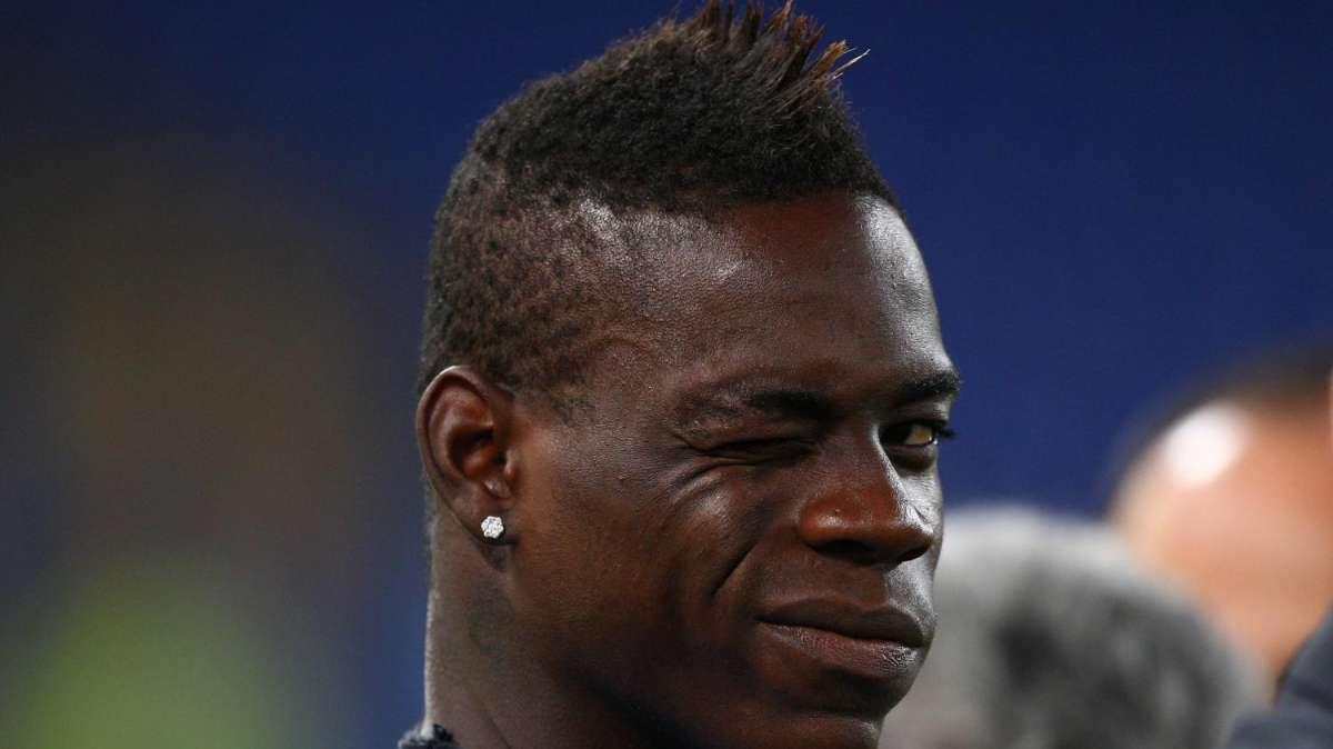VIDEO - Bullo contro un ragazzo... interviene Balo!