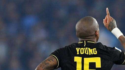 GdS - Note anche positive dal match con la Lazio: Young e Candreva protagonisti
