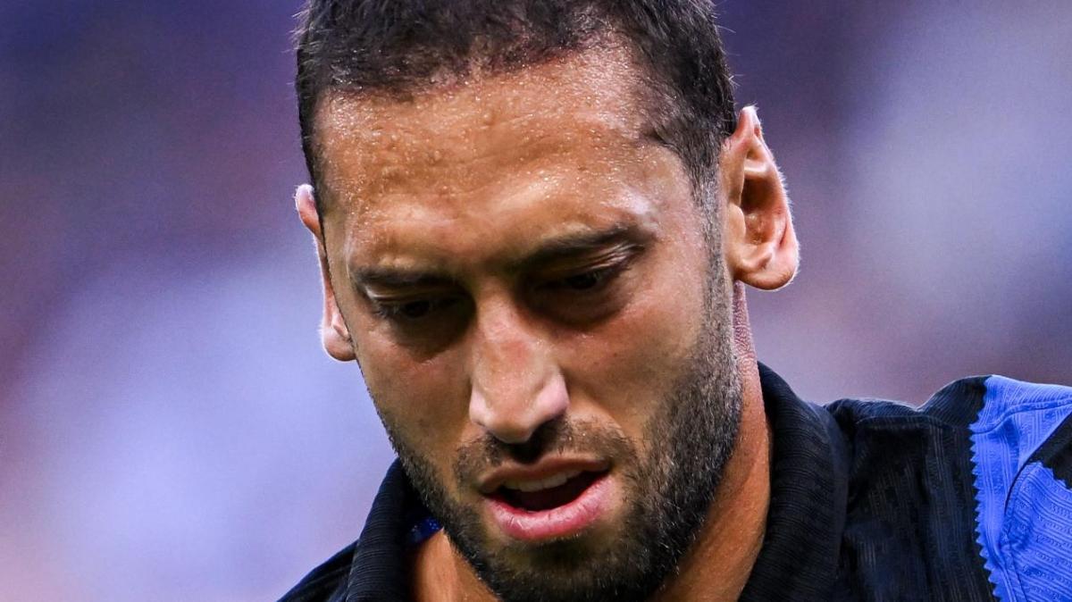 Calhanoglu piange la morte del nonno: "Perdo parte della mia infanzia"