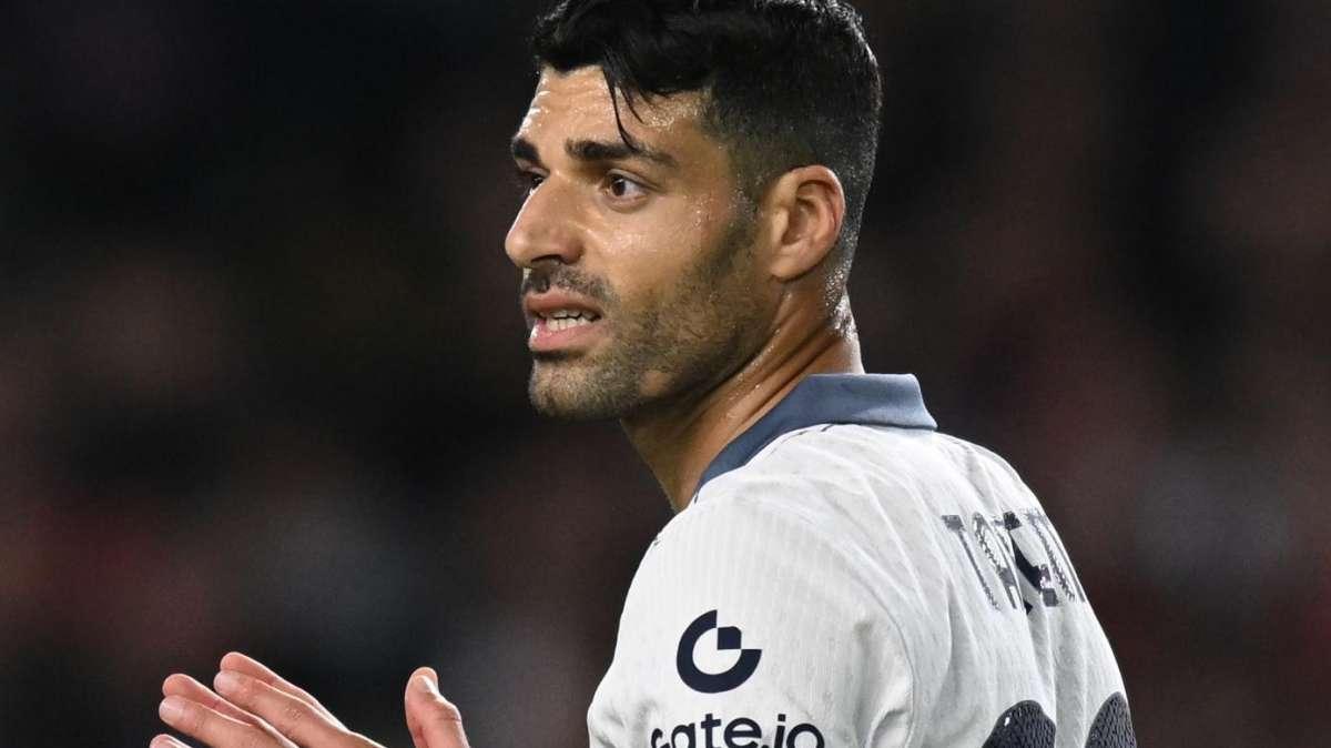 Barcellona-Inter, le pagelle - Lautaro solo sul maxischermo, Dumfries go to guy nerazzurro. Bel lavoro di Taremi