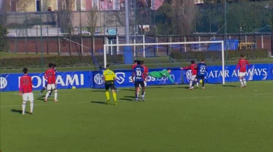 L'Inter Primavera mantiene il 1° posto con il quinto 1-1 di fila: rimontato il Milan, in dieci per tutta la ripresa
