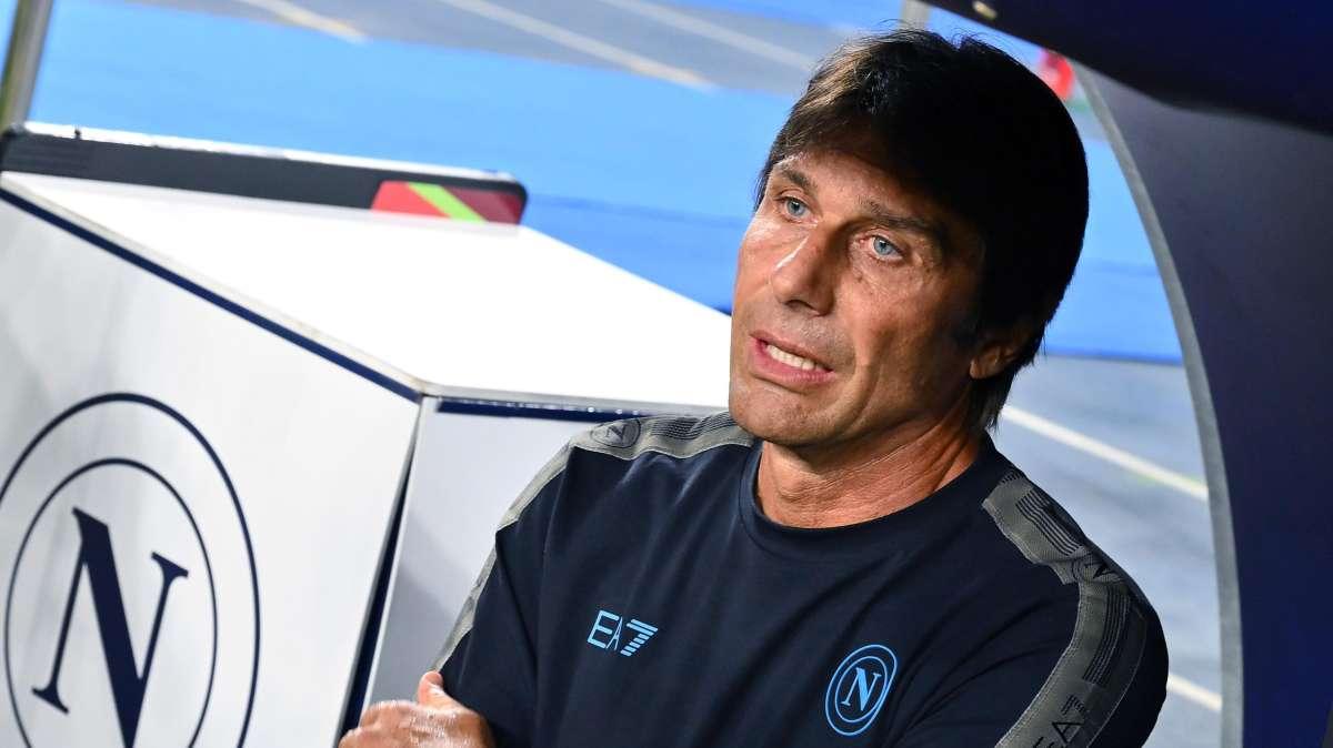 Napoli, Conte avvisa: "Dobbiamo continuare a lavorare, per me sul campo ma anche per il club"