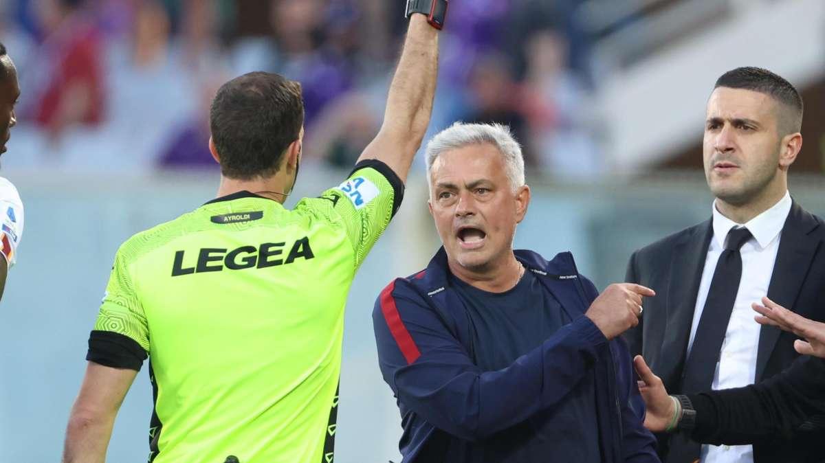 Giudice sportivo - Sette giocatori squalificati per una giornata. Stop di un turno anche per Sarri e Mourinho