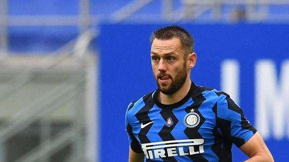 De Vrij: "Che delusione la Champions, ma adesso godiamoci lo scudetto. Conte? È eccezionale"