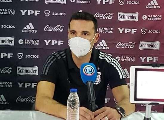 Argentina, Scaloni avvisa il Brasile: "Messi giocherà, Dybala da valutare"