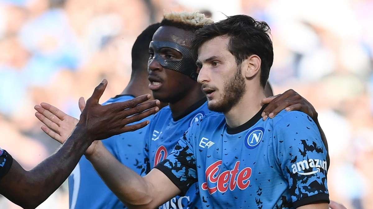 Il Napoli fa tredici: 4-0 al Sassuolo con tripletta di Osimhen e il solito Kvaratskhelia