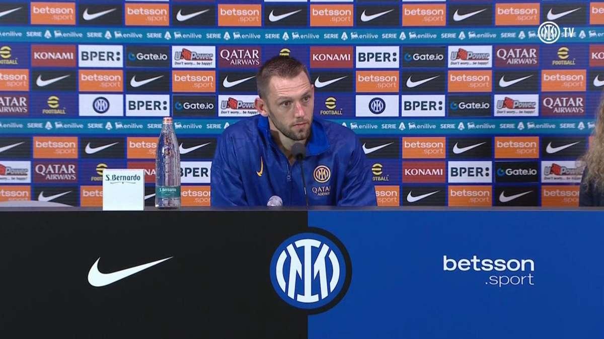 De Vrij in conferenza: "Dovevamo chiuderla prima. Stanchezza? Ho giocato tanto e mi sento bene"