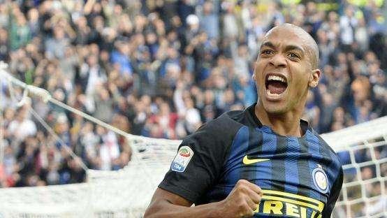 GdS - De Boer pensa a Joao Mario nel ruolo di Medel. Felipe Melo ancora out: segnale chiaro