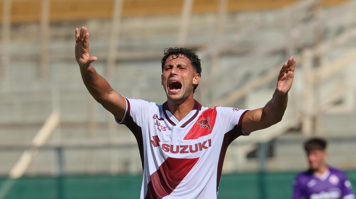 Fiorentina-Torino 1-1, Mandragora pareggia e si scusa: il Franchi lo applaude e gli dedica un coro