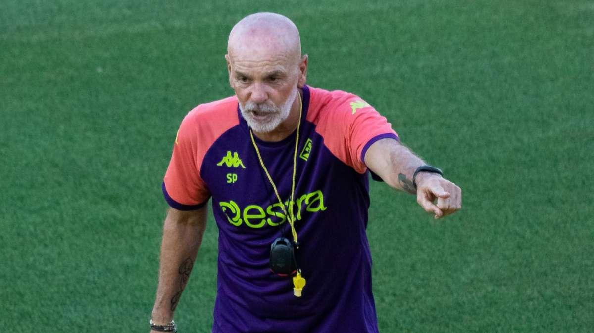 Pioli e la forza del gruppo: il tecnico in Inghilterra lavora anche sulla testa dello spogliatoio
