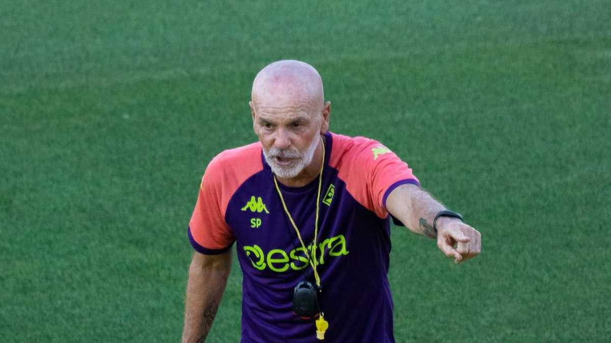 Cosa ha scritto Pioli sulla lavagna al Viola Park. Obiettivo: vincere un trofeo