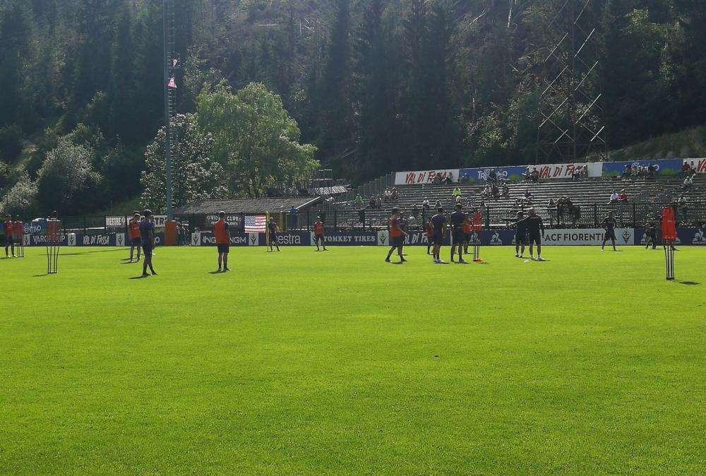 MOENA, La squadra entra in campo per gli esercizi