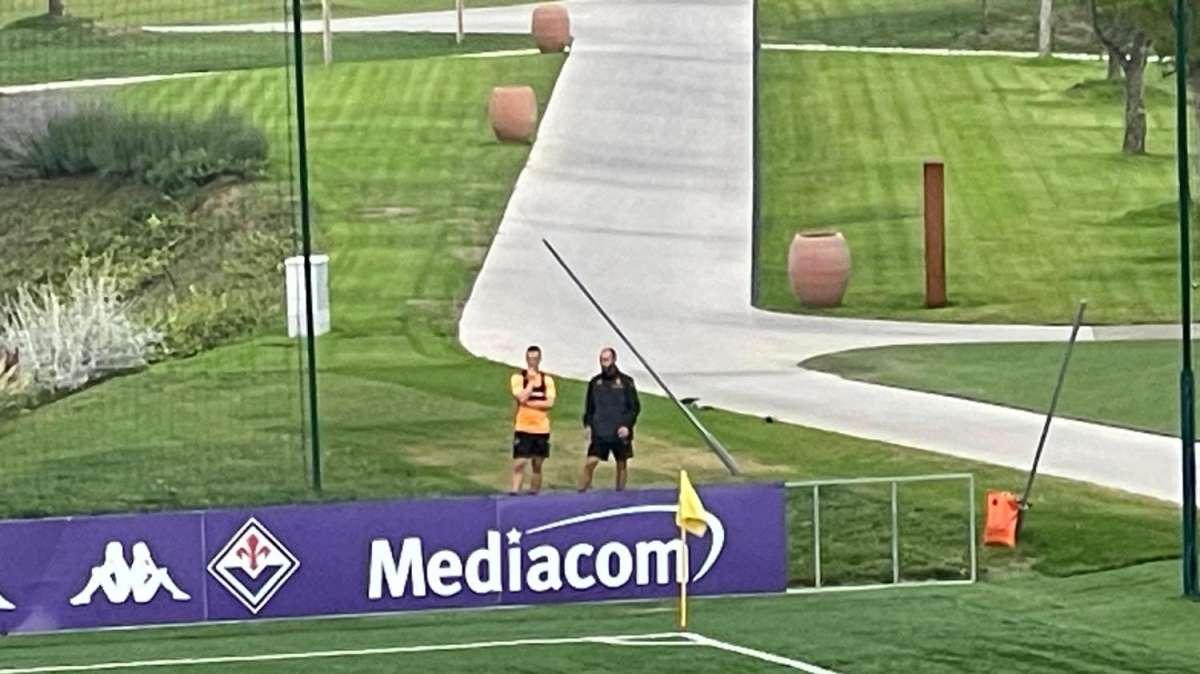GUDMUNDSSON, Si allena al Viola Park in vista del rientro