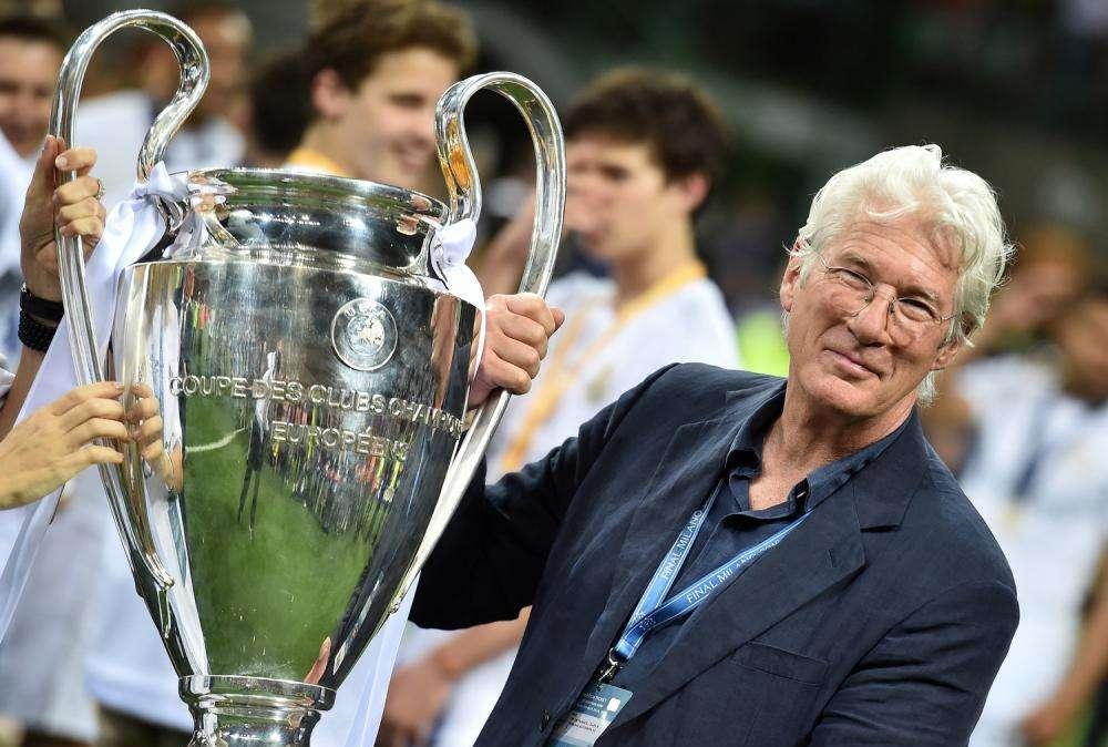 GERE, Riceve maglia viola dal sindaco Nardella