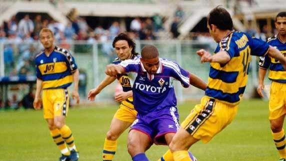 L'amarezza di Adriano: "A nessuno importa più di me. Solo uno mi chiama ancora"