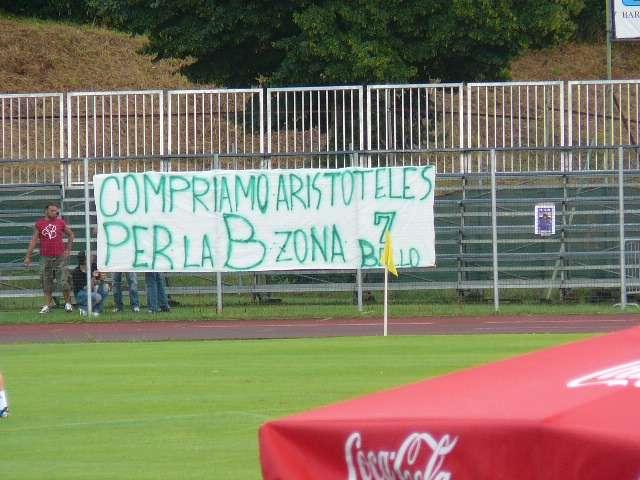 SAN PIERO, Striscione ironico del 7Bello