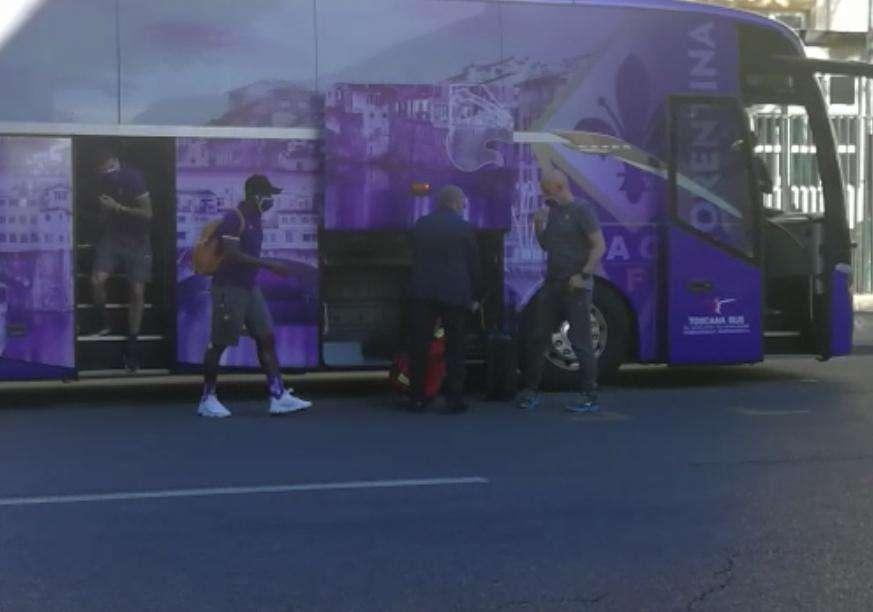 VIDEO FV, Il pullman viola allo stadio. E Ribery...