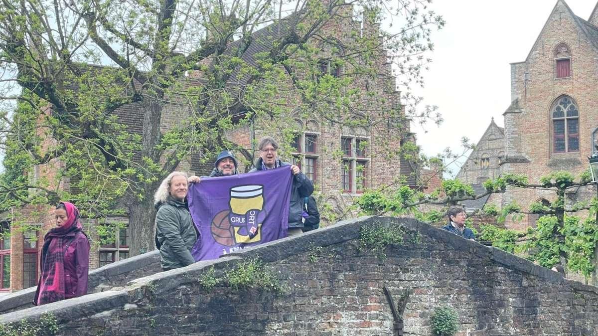 VIDEO FV, Le strade di Brugge si tingono di viola
