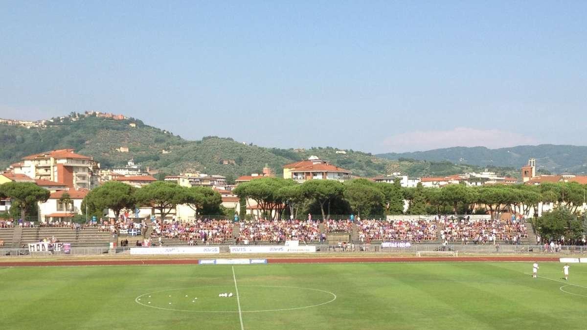 MONTECATINI, I tifosi viola riempiono lo stadio